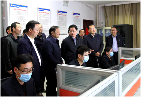 安徽省副省長(zhǎng)、市委書記楊光榮來到集團(tuán)公司調(diào)研安全生產(chǎn)工作